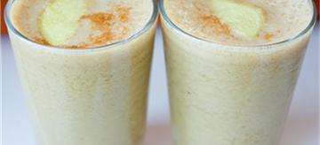 Banana Molasses Smoothie