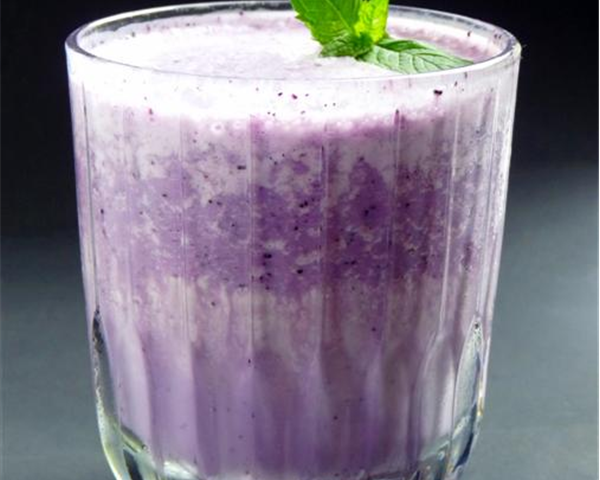 Creamy Blueberry Smoothie