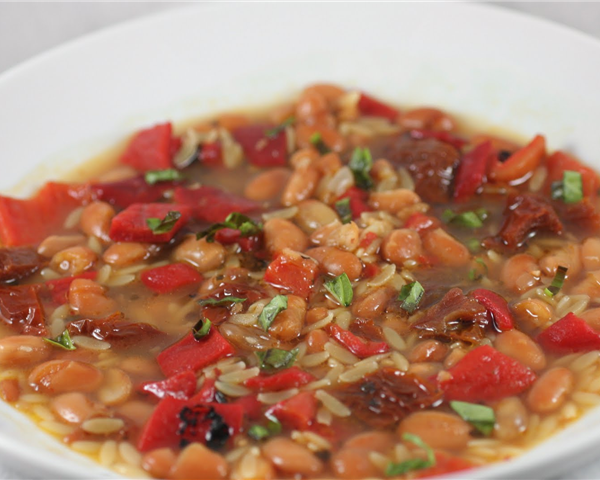 Hearty Basil and Bean Soup