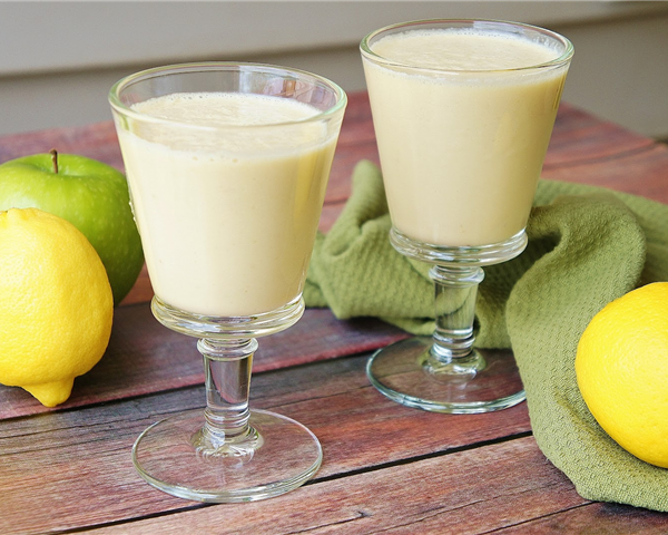 Lemon Apple Honey Smoothie
