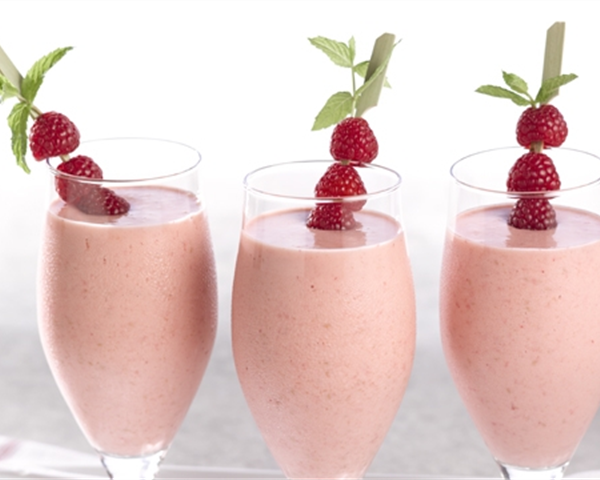 Raspberry Peach Breakfast Smoothie